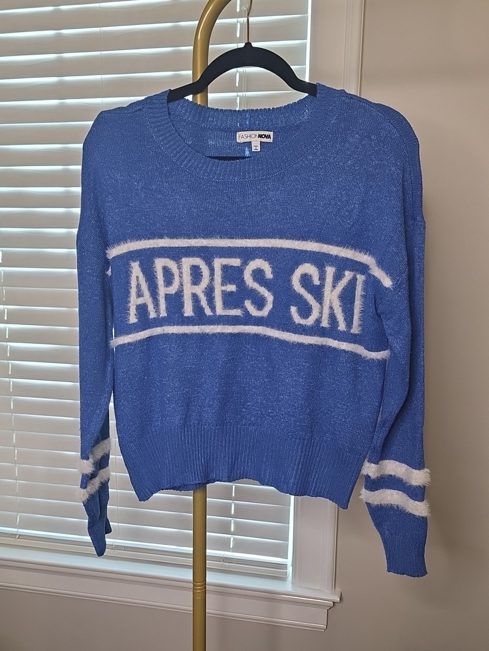 Blue 'APRES SKI' Crewneck Sweater with White Accent